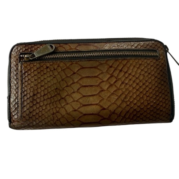 Brahman ladies preowned Cordelia wallet good condition 4 1/2 x 8” - Picture 12 of 14